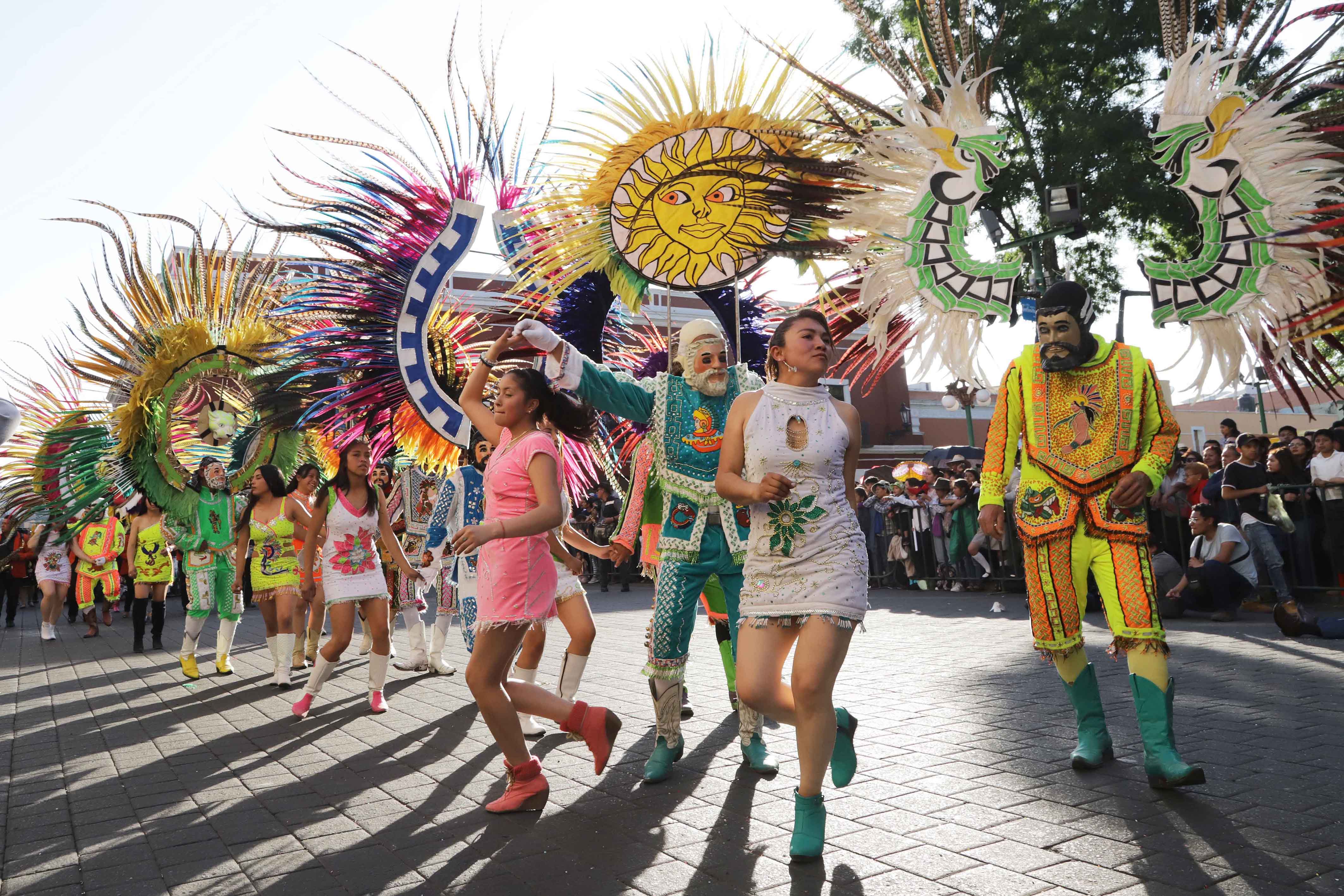 Con espectacular desfile inicia el Carnaval Tlaxcala Cuarto de Guerra
